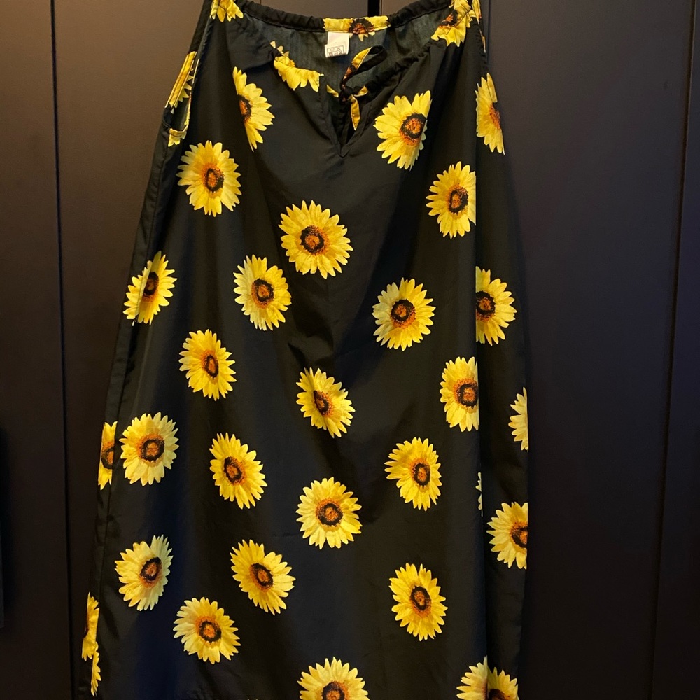 Beach sunflower coverup